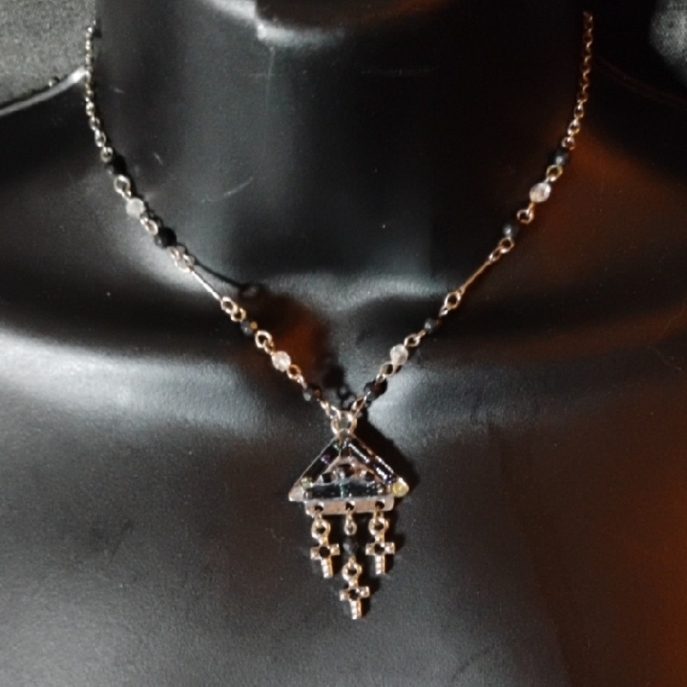 Private Label Black and Silver Pendant Necklace